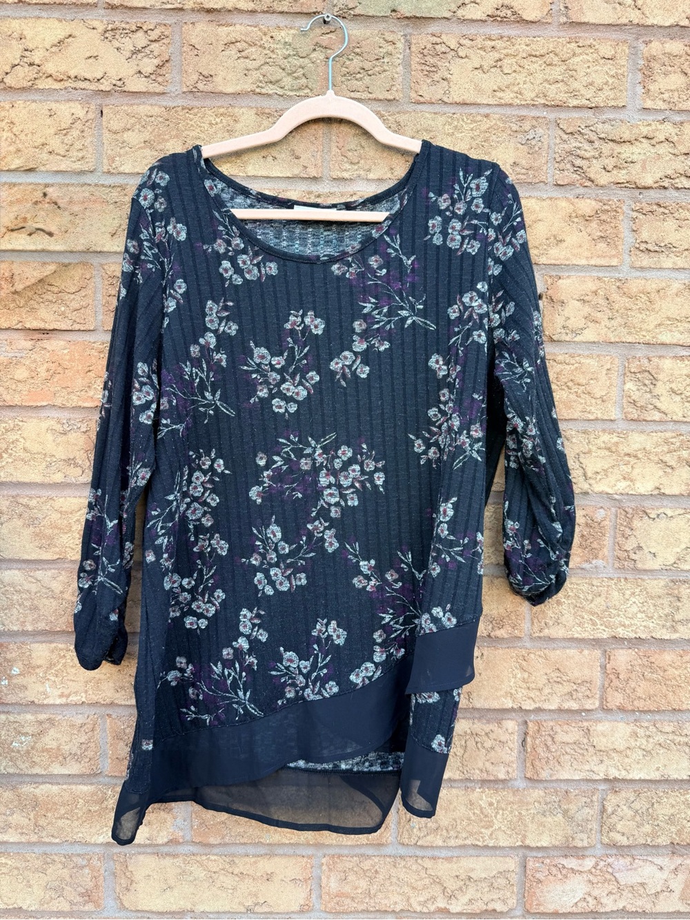 🌿4/$25 • Ricki's Black Floral Long Sleeve Tunic Top